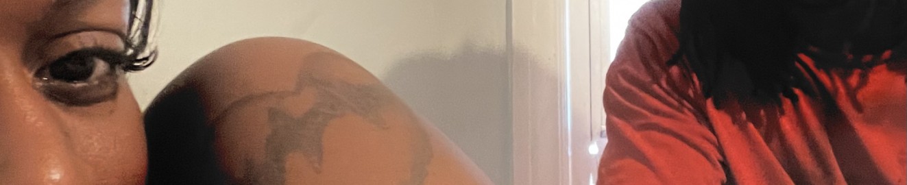 HisFreakyLibraWife