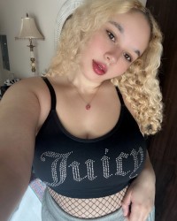 ジューシー・クチュールを着た女の子 photo