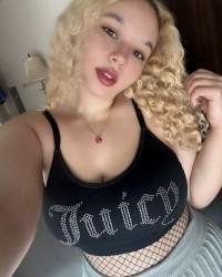 ジューシー・クチュールを着た女の子 photo