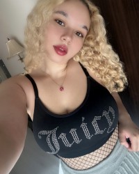 ジューシー・クチュールを着た女の子 photo