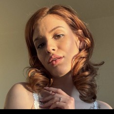 Mia Stone