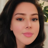 Scarlett Young