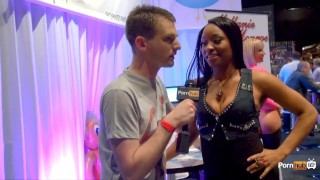 PornhubTV с Имани Роуз на eXXXotica 2013
