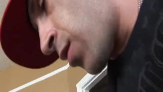 Schlucken Einen Massiven Schwanz Auf TIMSUCK