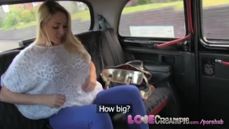 LoveCreampie Loira do rabo estonteante deixa o taxista gozar dentro por dinheiro