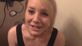 Mya Lane Übt Deep Throating