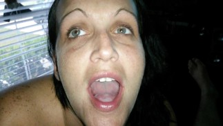 MILF DEEPTHROATING GALO E ENGOLIR CUM