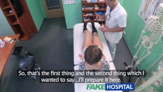 FakeHospital Krótkowłosa laska uwodzi lekarza