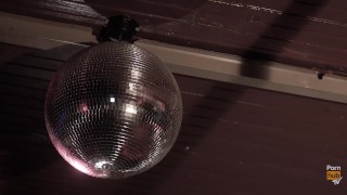 Pornhub Arias erstes Mal: Folge 1 Pole Dance