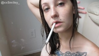 Smoking babes