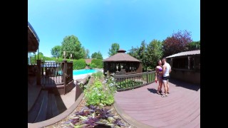 3-стороннее порно - VR групповая оргия у бассейна на публике 360