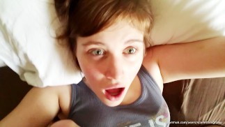Girl Orgasms For The First Time!!