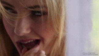 Babes.com - A ROOM WITH A VIEW