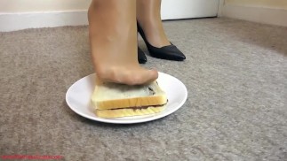 Um delicioso sanduíche para o seu café da manhã