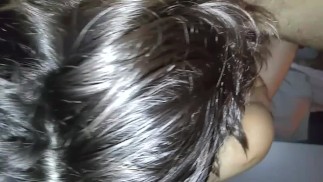 Magere tiener lesbische amateur probeert grote lul