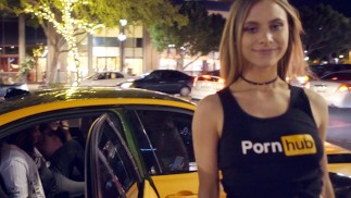 Gorące ruchanie z Anyą Olsen w Pornhub Car Rally Race #7