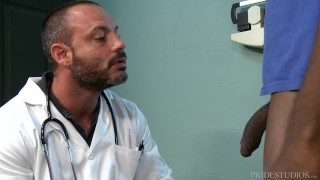 ExtraBigDicks Scary Str8 Big Black Dick rend visite à son docteur