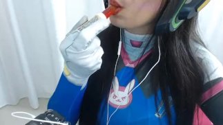 ASMR COSPLAY D.VA Push Pop Candy Mouth Sounds Masterbating так горячо!!