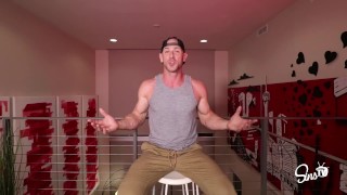 Johnny Sins-ベッドで長続きするガイド!ポルノスターのようにファック!