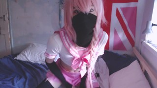 Roztomilý malý femboy stříká spoustu
