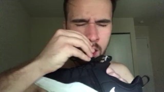 Fazendo-me espirrar e arrotar