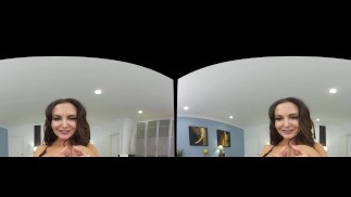NAUGHTY AMERICA VR experiencia de estrella porno definitiva con Ava Addams