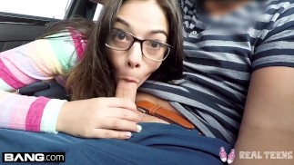 Real Teens - Petite teen POV fellation publique