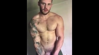 MATTHEW CAMP裸体秀肌肉撸管
