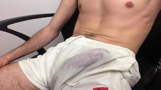 Guyうめき声-パンツに手を入さない