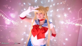 SAILOR MOON: KAMPIOEN VAN RECHTVAARDIGHEID EN PIJPEN (COSPLAY, ANIME, NERD, POV)