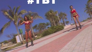BANGBROS - Les patineuse au cul rebondi Naomi et Sabara