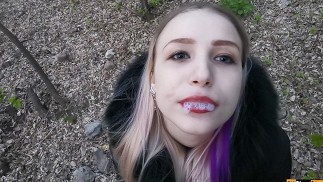 Zufälliger Blowjob Zu Meinem Stiefbruder Schwanz Im Echten Öffentlichen Bereich