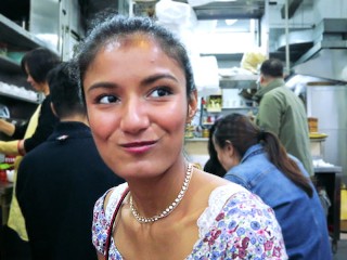 Chi è Lei? Esotico Teen Camgirl Usato... Da un FAN! SCHIZZA! (12 Luglio, Cina)