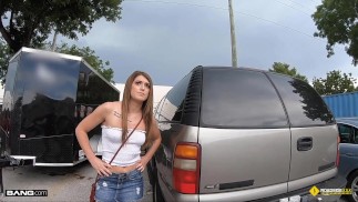 Roadside - Teen Fucks The Mechanic For Discount