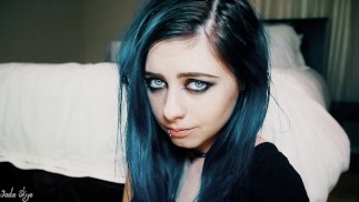 Orgasmo Rosto olhos azuis bela agonia
