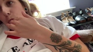 кончаю и пробую себя на вкус