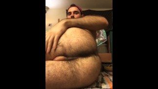 Mostrando mi agujero peludo