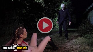 BANGBROS - Kara Lee incontra un cattivo spaventoso nei boschi