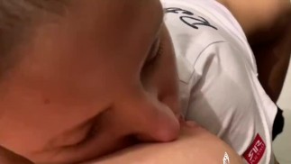 spogliatoio sesso lesbico