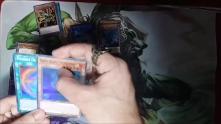 Yugioh Unboxing Złoto Sarc MegaTin! Karta Boga w zestawie?