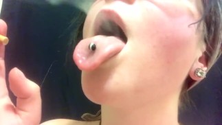 (Babygirl_goth) Chica alternativa fumando Naked 