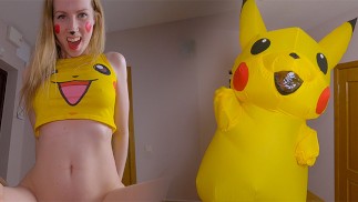 Pikachu teen usó sus habilidades de montar para impregnarse! ¡Super efectivo!