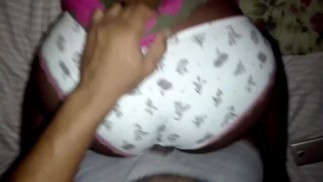 Follando novia pequeña ébano mientras ella y su madre salen de compras