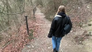 Pompino estremo nelle vicinanze del castello storico Abbiamo quasi ottenuto catturato enorme sborrata