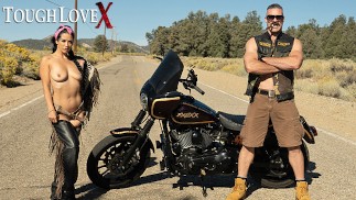 TOUGHLOVEX La bellezza dalle grandi tette Katrina Jade scopata all'aperto