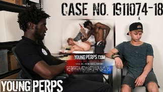 Ochroniarz DEVIN TREZ pieprzy się z prostym przystojniakiem Daniel Hausser - YOUNGPERPS 