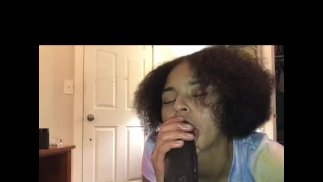 Whoa Rapper com Huge Dick bust no rosto sexy ass girl (FMOIG:@Reddtherapper4real)
