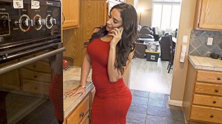 My Friends Hot Mom ama el sexo por teléfono Cheating Parte 1 Sheena Ryder