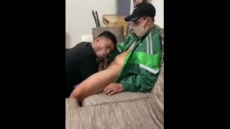 Grab Driver war müde und brauchte einen Blowjob