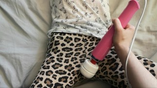 süße lesbische Sub bettelt um Abspritzen || laut, schreiend, zitternd, intensiver Orgasmus